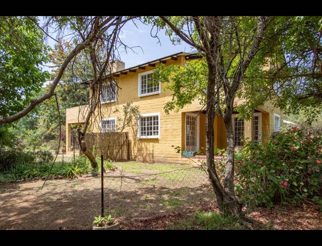 9 BEDROOM HOUSE FOR SALE IN KYALAMI AH